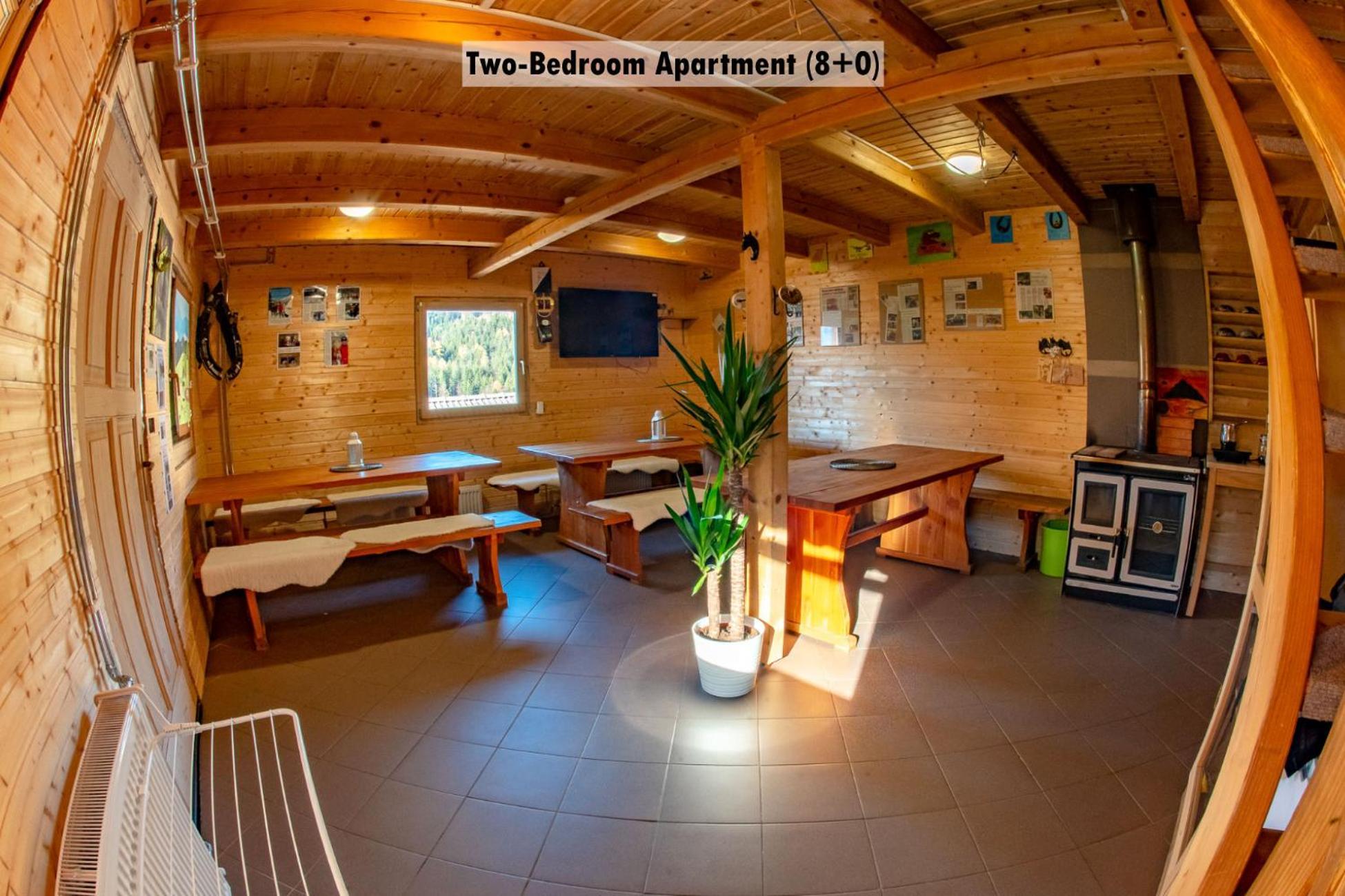 Apartments Farm House Uric 耶塞尼采 外观 照片