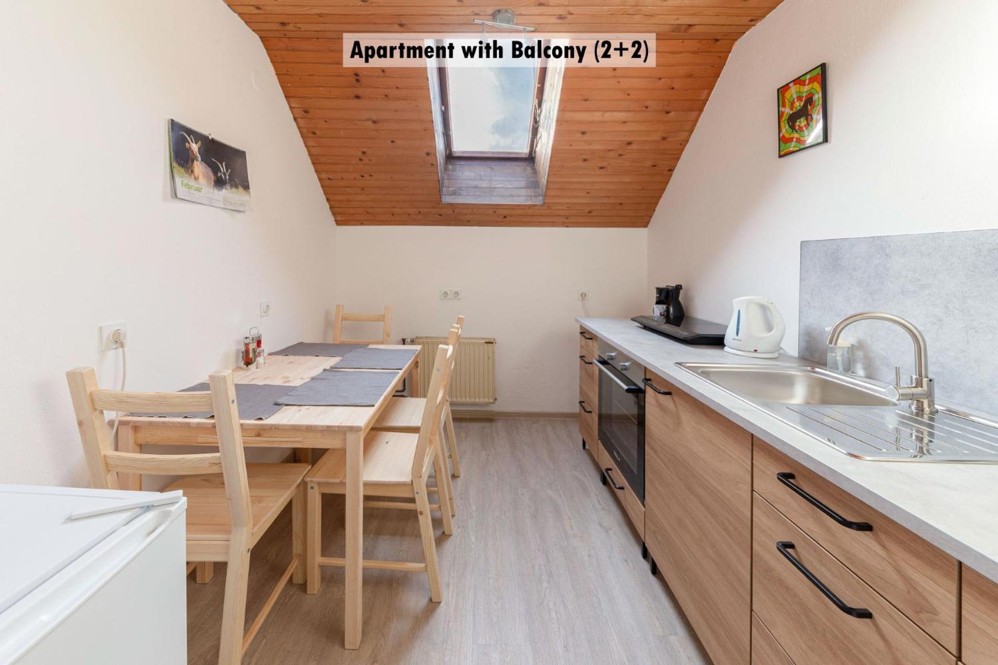 Apartments Farm House Uric 耶塞尼采 外观 照片
