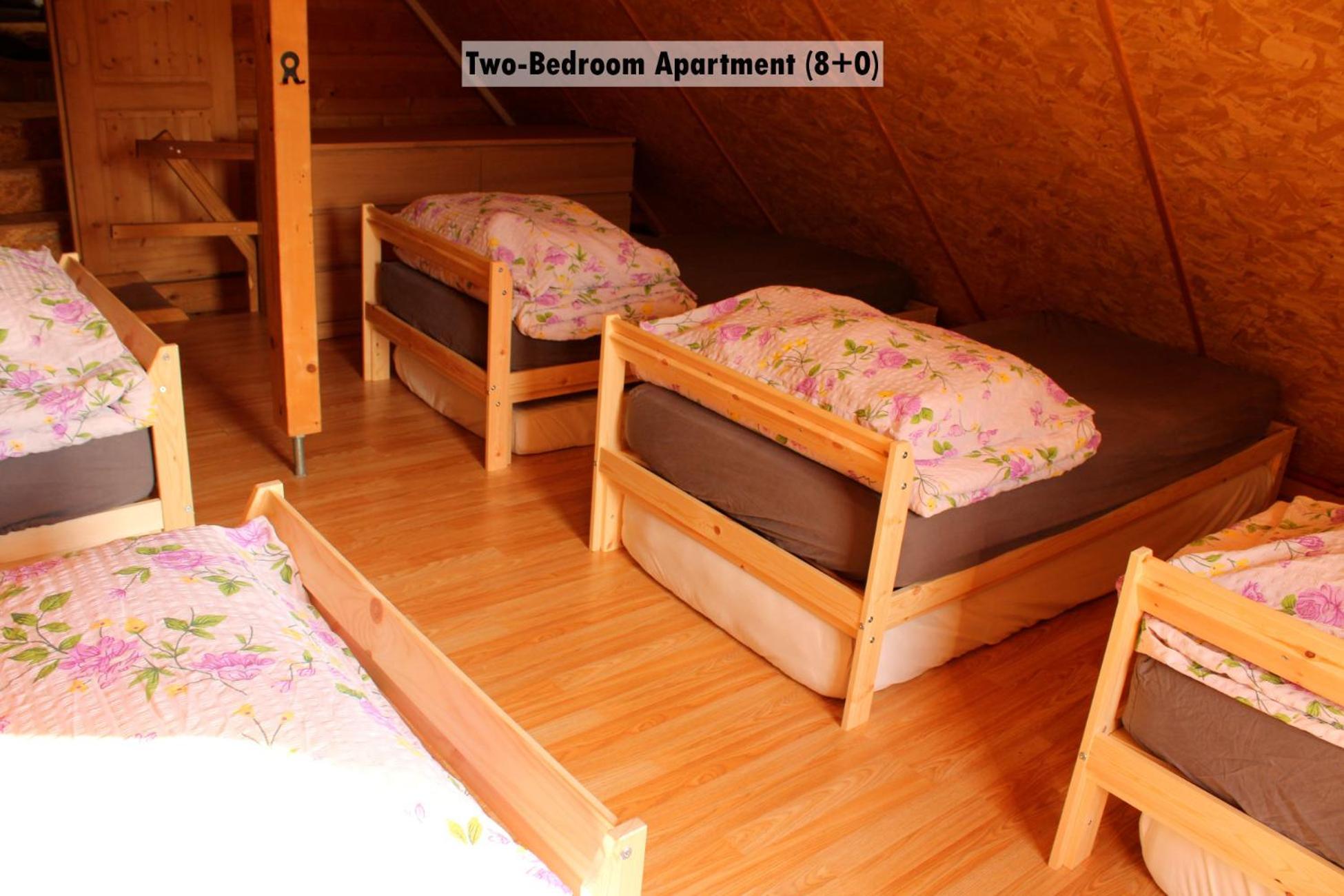Apartments Farm House Uric 耶塞尼采 外观 照片