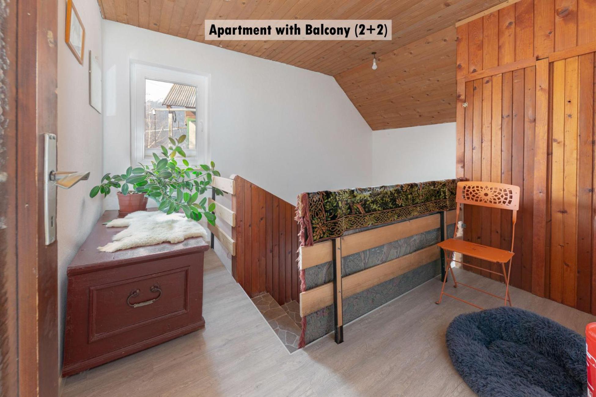 Apartments Farm House Uric 耶塞尼采 外观 照片